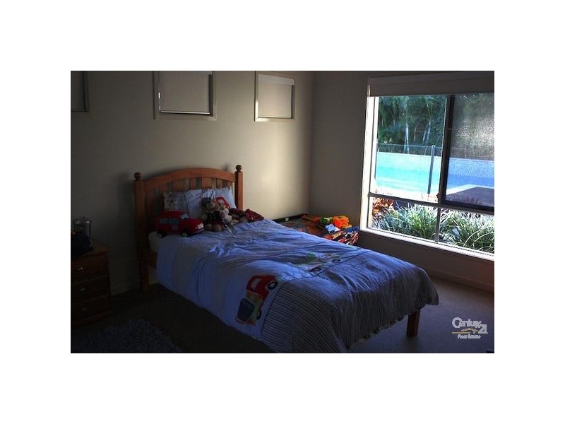 109 Heeb Street, Benowa QLD 4217