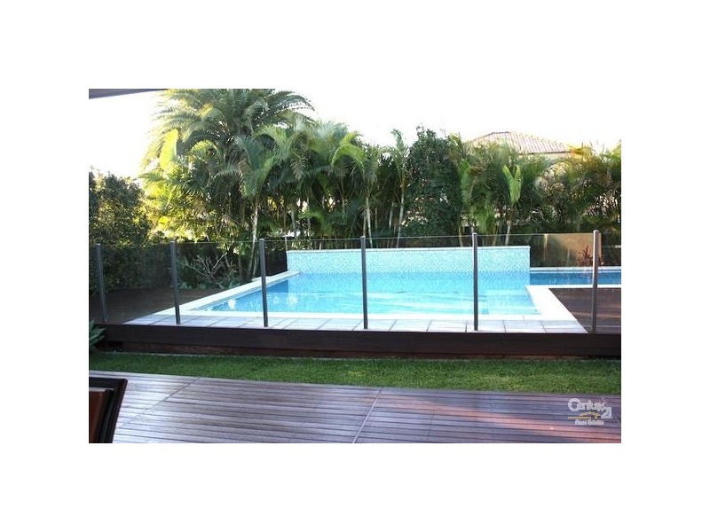 109 Heeb Street, Benowa QLD 4217