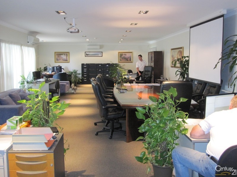 183 Currumburra Road, Ashmore QLD 4214