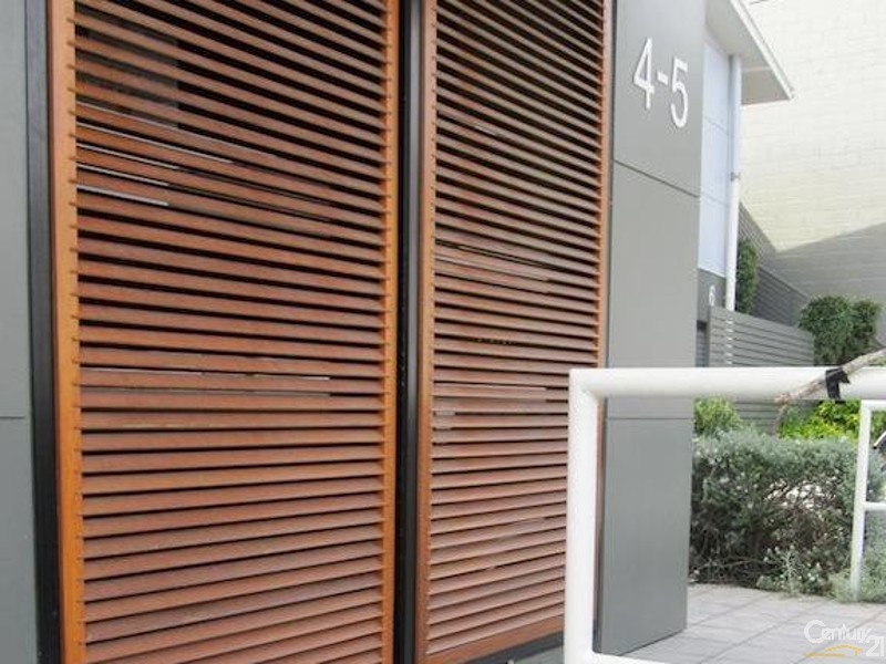 183 Currumburra Road, Ashmore QLD 4214