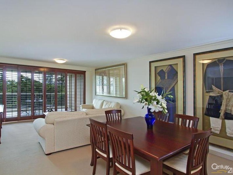 4151 Archer Hill, Benowa QLD 4217