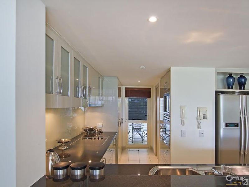 4151 Archer Hill, Benowa QLD 4217