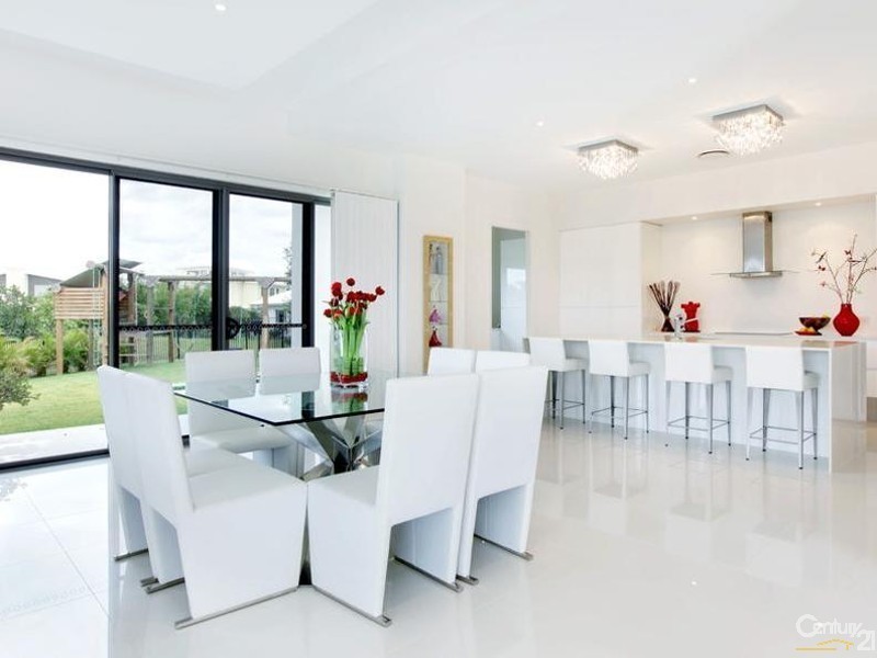 5003 Riverwood Grove, Benowa QLD 4217