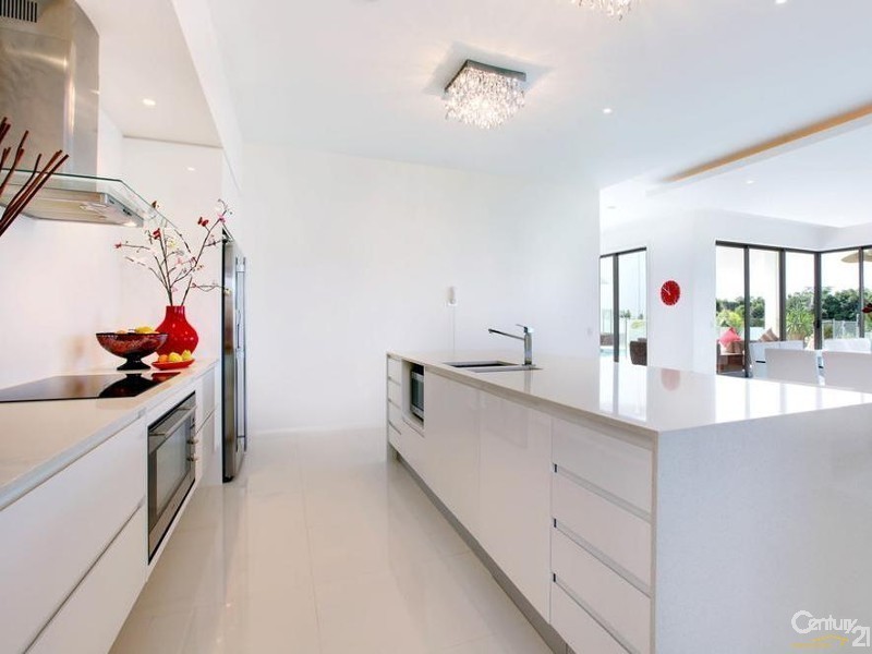 5003 Riverwood Grove, Benowa QLD 4217