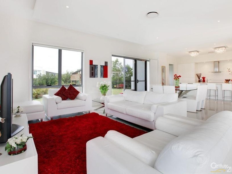 5003 Riverwood Grove, Benowa QLD 4217