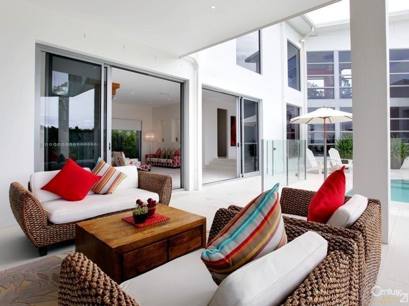 5003 Riverwood Grove, Benowa QLD 4217