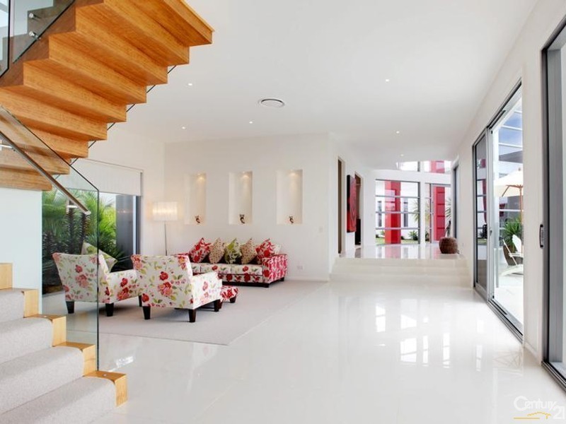 5003 Riverwood Grove, Benowa QLD 4217