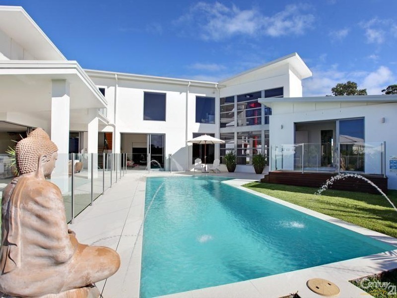 5003 Riverwood Grove, Benowa QLD 4217