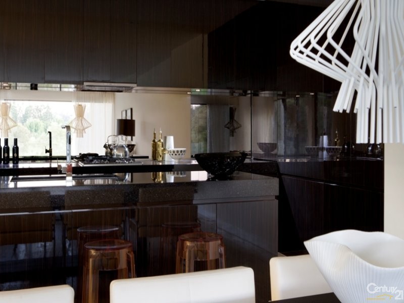 7 The Boulevarde, Benowa QLD 4217