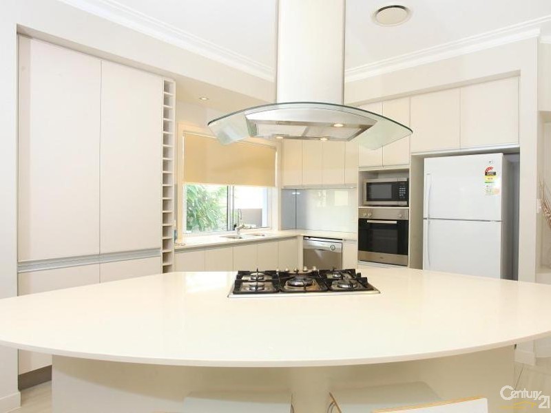 1015 Lakeview Tce, Benowa QLD 4217