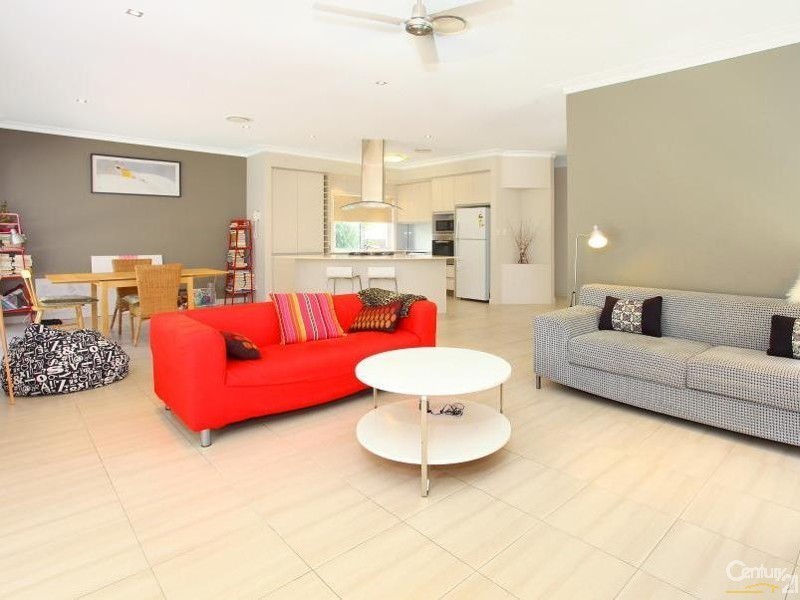 1015 Lakeview Tce, Benowa QLD 4217