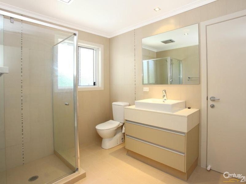 1015 Lakeview Tce, Benowa QLD 4217