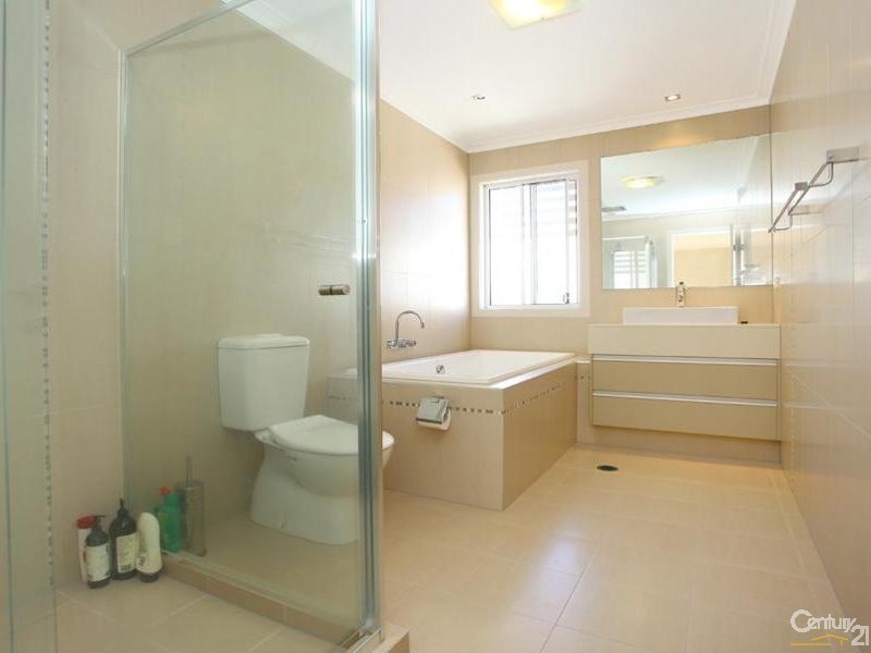 1015 Lakeview Tce, Benowa QLD 4217