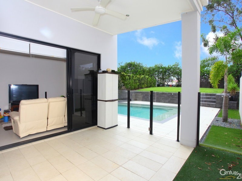 7022A Circa Vista Drive, Benowa QLD 4217