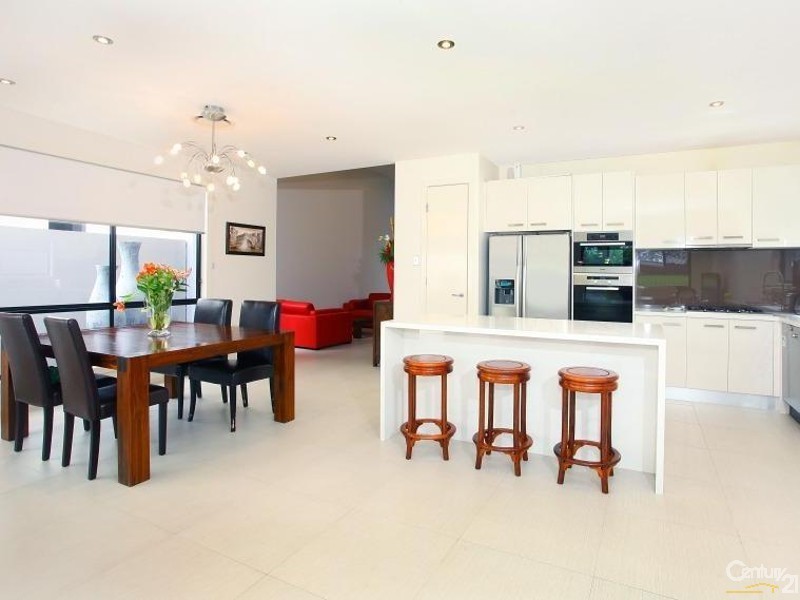 7022A Circa Vista Drive, Benowa QLD 4217