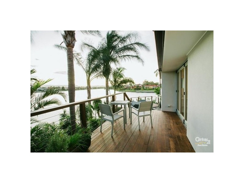 383 Benowa Road, Benowa Waters QLD 4217