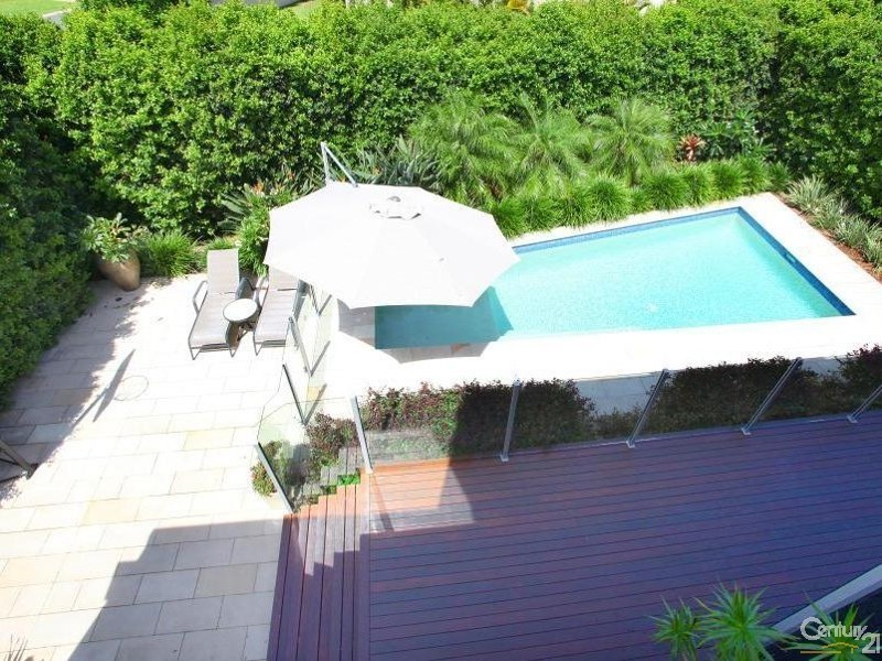 5002 Riverwood Grove, Benowa QLD 4217