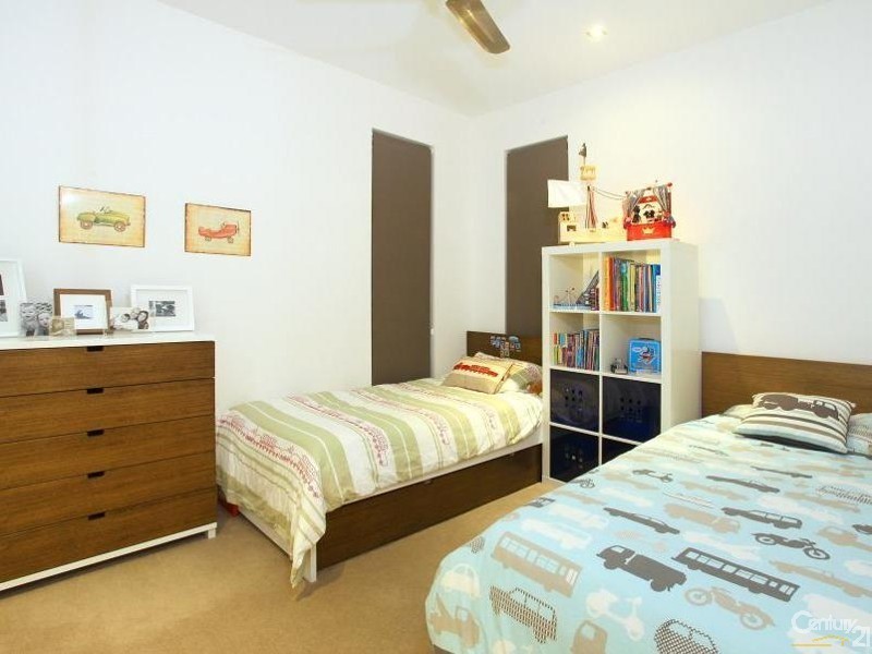 5002 Riverwood Grove, Benowa QLD 4217