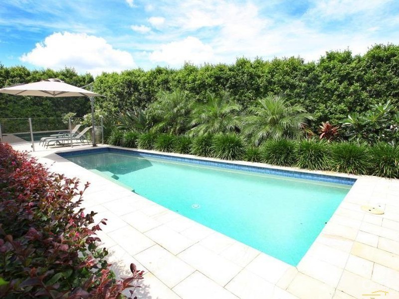 5002 Riverwood Grove, Benowa QLD 4217