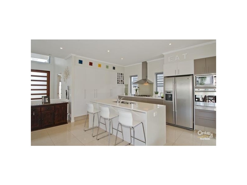 4026b The Boulevarde, Benowa QLD 4217