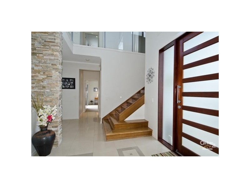 4026b The Boulevarde, Benowa QLD 4217