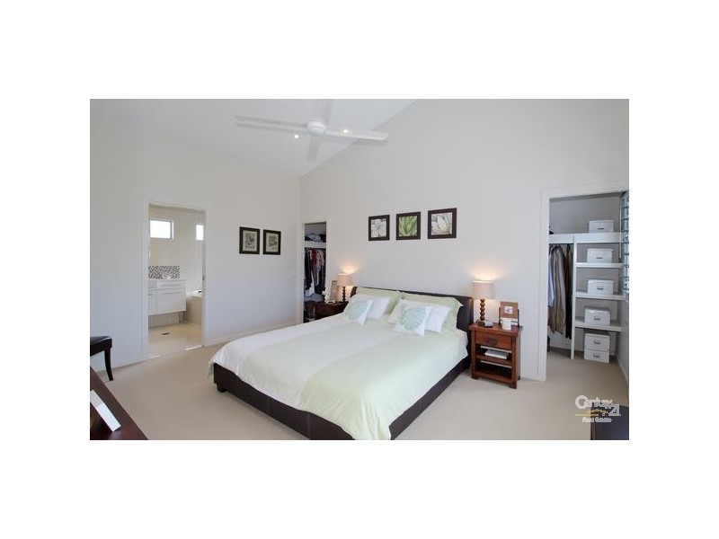 4026b The Boulevarde, Benowa QLD 4217