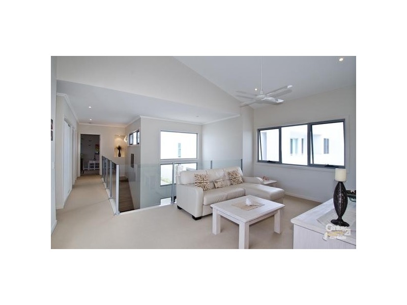 4026b The Boulevarde, Benowa QLD 4217