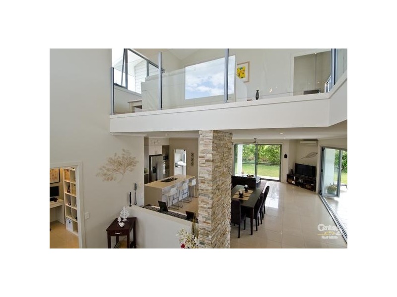 4026b The Boulevarde, Benowa QLD 4217