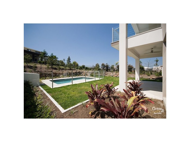 2/5021 Riverwood Grove, Benowa QLD 4217