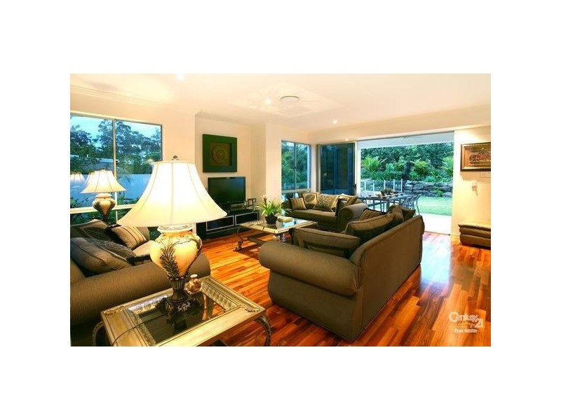 2/5021 Riverwood Grove, Benowa QLD 4217