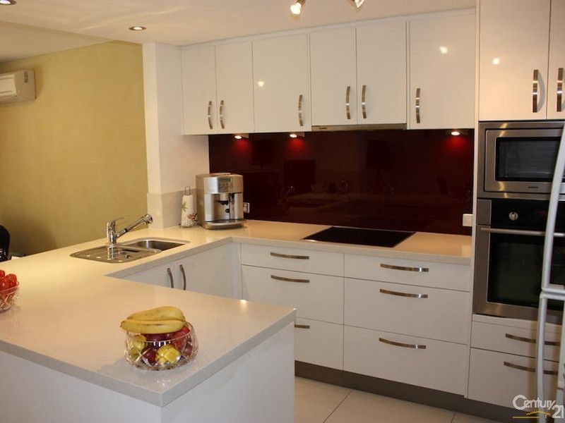 2132 South Shields, Benowa QLD 4217