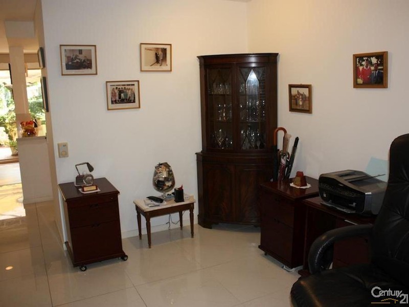 2132 South Shields, Benowa QLD 4217