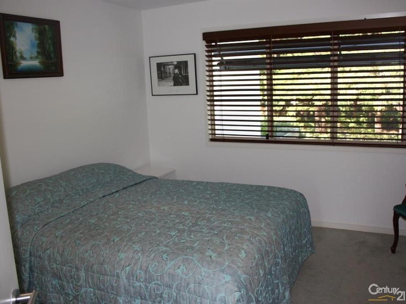 2132 South Shields, Benowa QLD 4217