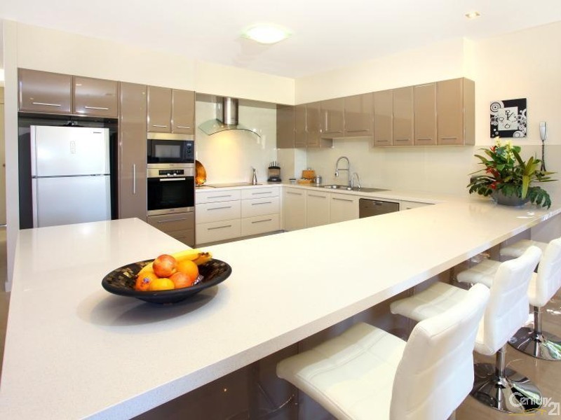 3009 Northview Parade, Benowa QLD 4217