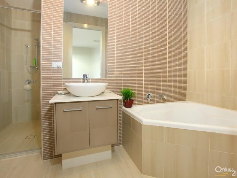 3009 Northview Parade, Benowa QLD 4217