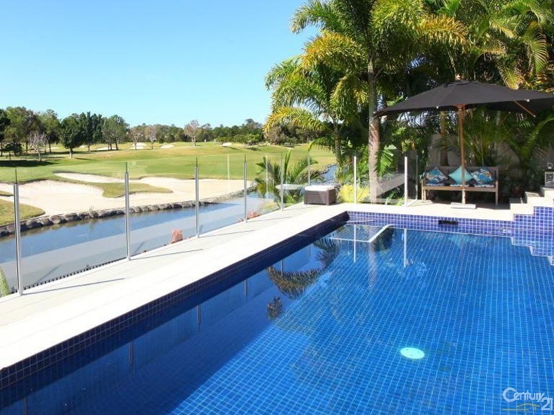 3009 Northview Parade, Benowa QLD 4217