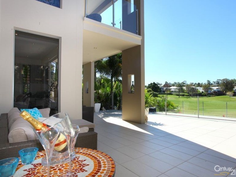 3009 Northview Parade, Benowa QLD 4217