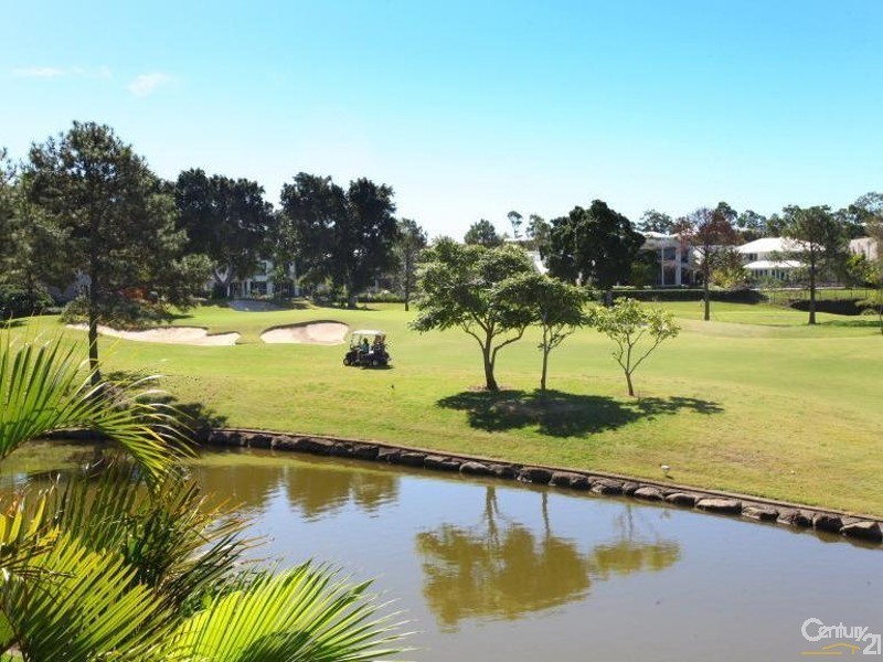 3014 Northview Parade, Benowa QLD 4217