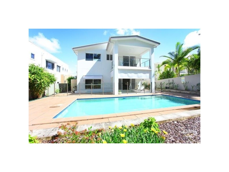 1015 Lakeview Tce, Benowa QLD 4217