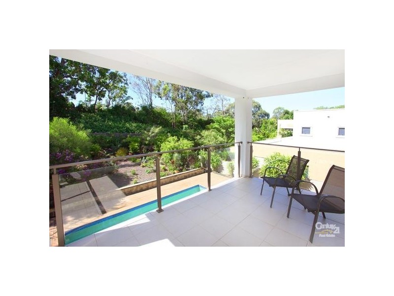 1015 Lakeview Tce, Benowa QLD 4217