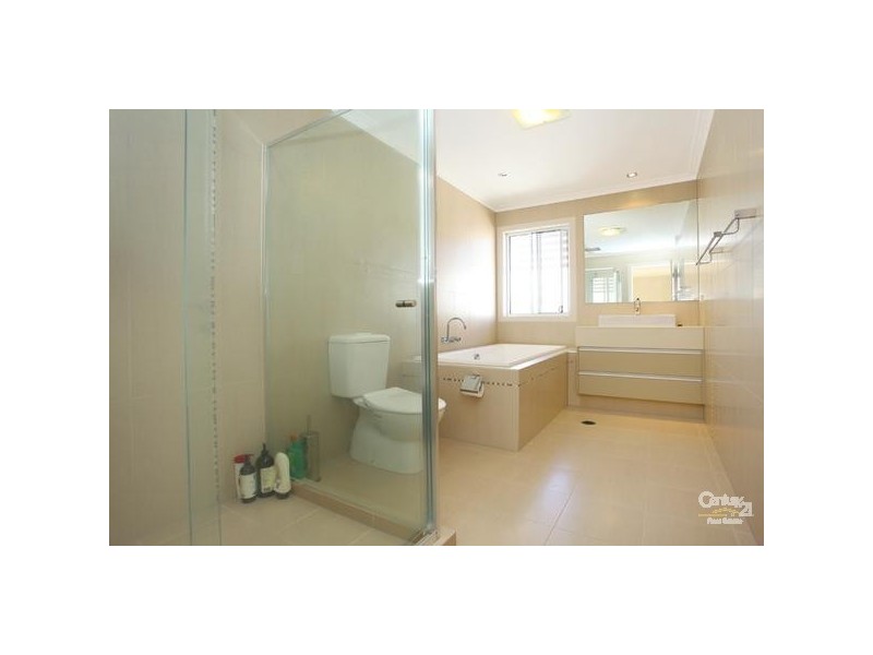 1015 Lakeview Tce, Benowa QLD 4217