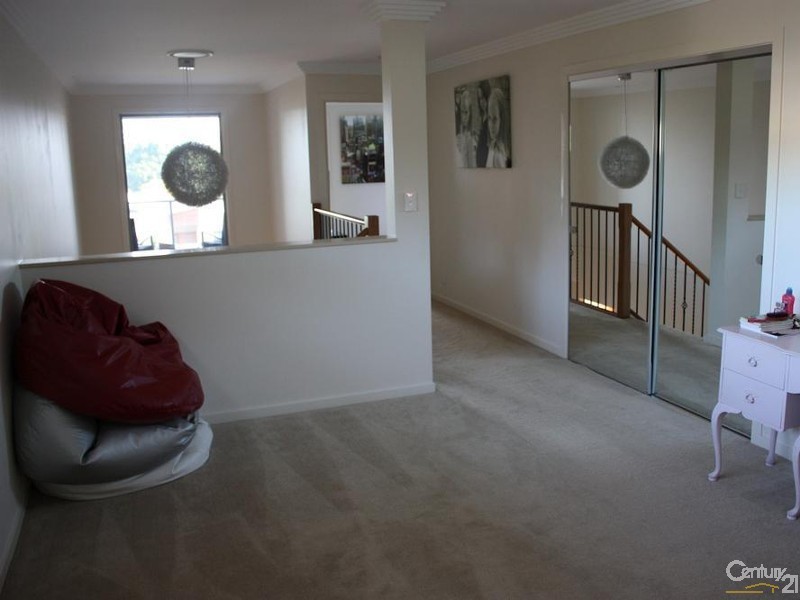 1013 Lakeview Tce, Benowa QLD 4217