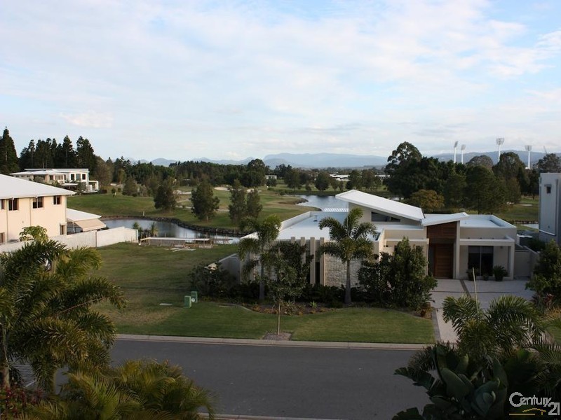 1013 Lakeview Tce, Benowa QLD 4217