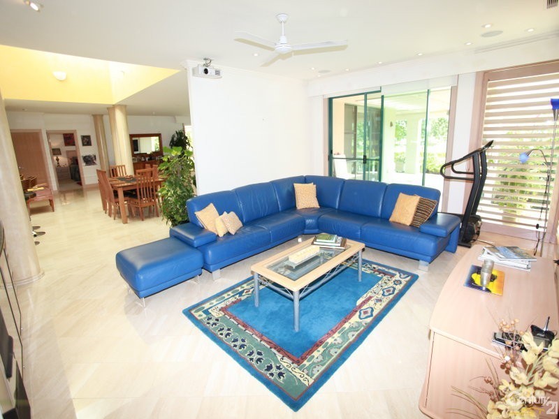 5105 Chalons Field, Benowa QLD 4217