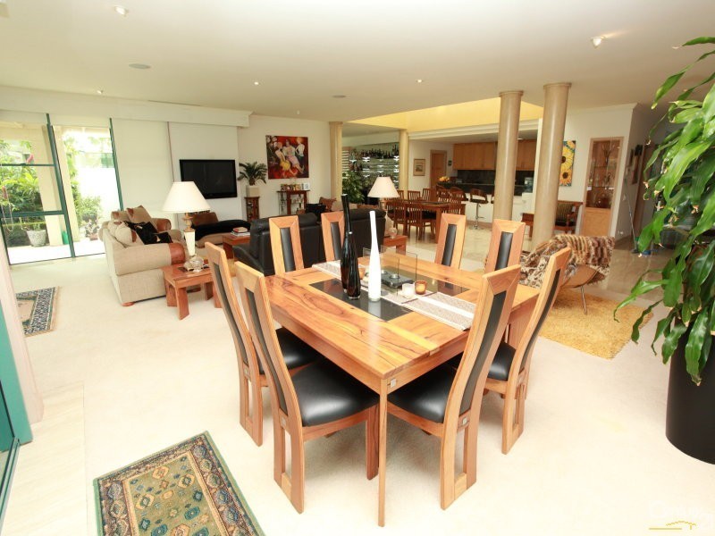 5105 Chalons Field, Benowa QLD 4217