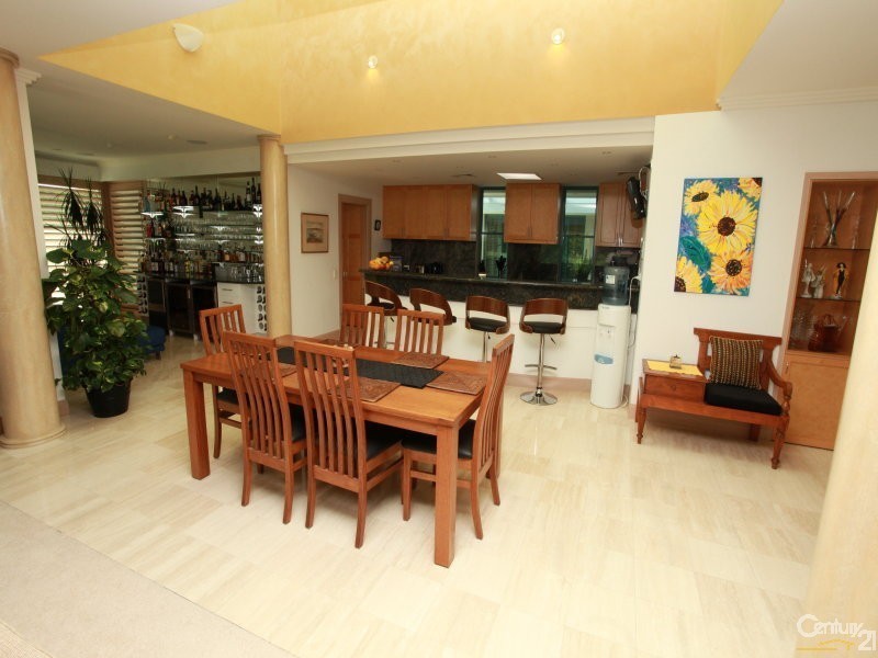 5105 Chalons Field, Benowa QLD 4217