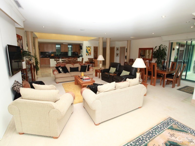 5105 Chalons Field, Benowa QLD 4217
