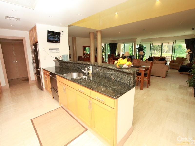 5105 Chalons Field, Benowa QLD 4217