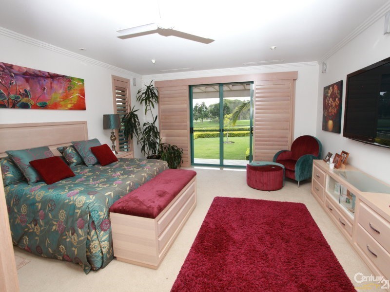 5105 Chalons Field, Benowa QLD 4217