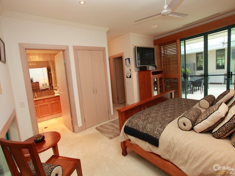 5105 Chalons Field, Benowa QLD 4217